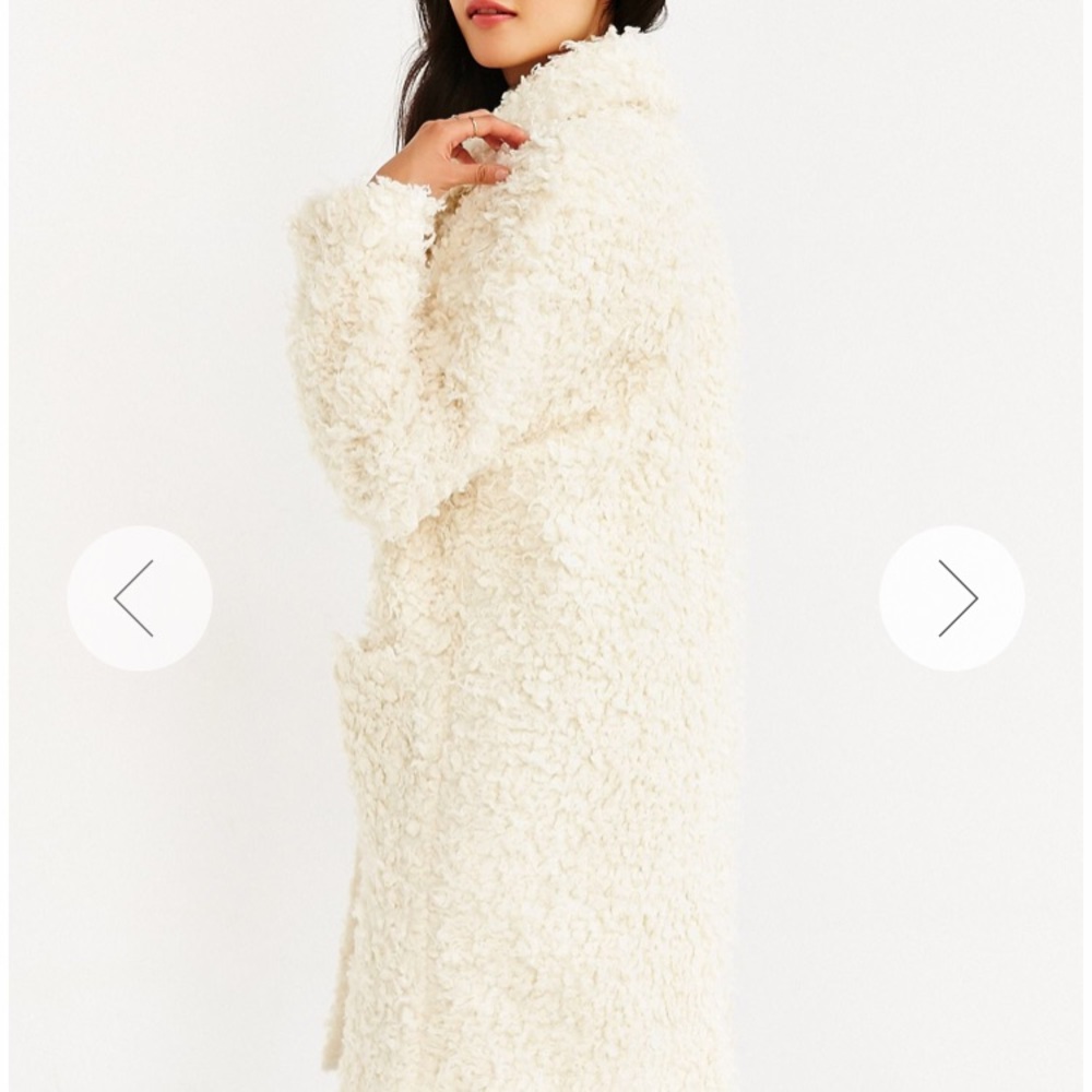 MinkPink teddy coat - Picture 3 of 7